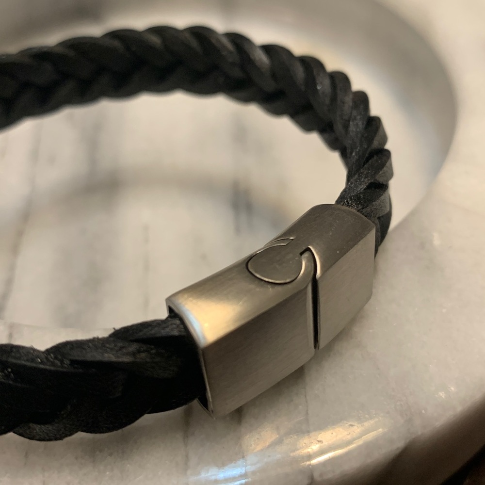 Men’s Black Braided Leather Bracelet 8” - Picture 2 of 3